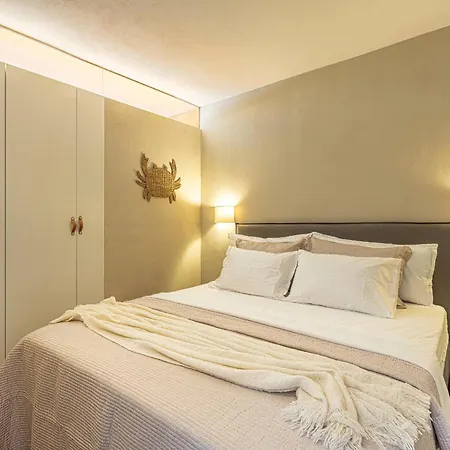 Marina Paraiso Retreat アデヘ